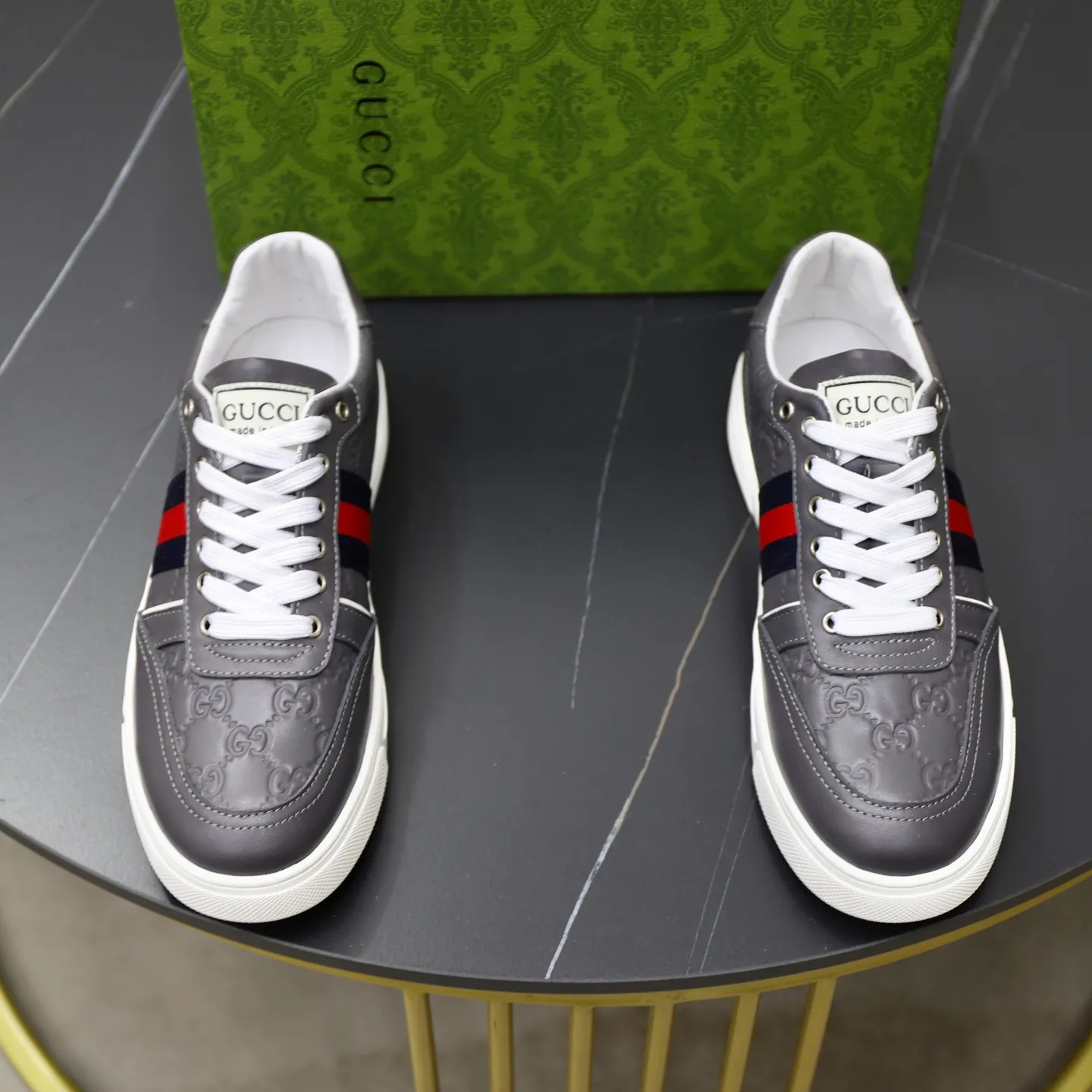 Ex-factory price: 440💰🙅‍♂️🙅‍♂️🙅‍♂️ Brand: GUCCI Standard code: 38-44 (45 customized) Grade: Same as the official website Material: Original leather splicing Comfortable and breathable sheepskin lining Original wear-resistant outsole Style category: Men's fashionable casual shoes Running sneakers Distinguished luxury brand elements Top luxury Color: actual picture color